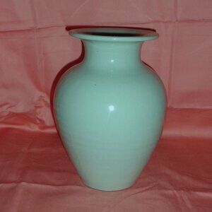 RARE HIMARK 9" MINT GREEN GIFTWARE PORCELAIN VASE-ITALY-EXCELLENT